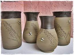 Tanah liat juga sering kali digunakan untuk membuat vas bunga. Contoh Gambar Vas Bunga Dari Tanah Liat Kata Kata