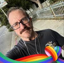 If Elphaba taught us anything, it's that EVERYONE deserves a chance to fly  ✨ She saw the injustice of silenced, caged animals in #Oz & fought to make  it right 💚🩷 Cynthia