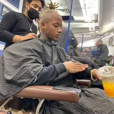 yikdeluxe next month for sure, ion even wan speak nm, im tryna show Yall🤍  #worththewait #promiseU 🏌🏽‍♂️💫