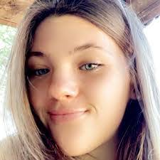 Desiree Trent's Instagram, Twitter & Facebook