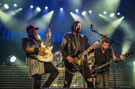 Pain by three days grace is also pretty good. Live Review Three Days Grace Bring Greatest Hits To Sold Out 013 Strife Magazine