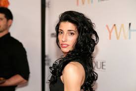Ha Aparecido En Varias Series Providence The Brothers Garcia The Nightmare Room Scareful What You Wish For En 2020 Tania Raymonde Ideas De Cabello Largo Actrices