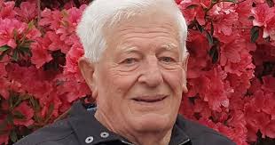 Nigel Fisher's Brigg Blog: WE SAW FAMOUS ACTRESS IN ONE OF HER FINAL  THEATRE APPEARANCES