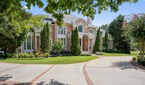 Extraordinary Estate Living In Johns Creek Ga United States For Sale On Jamesedition Johns Creek Sale House House Styles