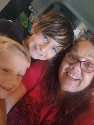 Hello, I'm Donna and something to know about me is how you connect with  kinder people