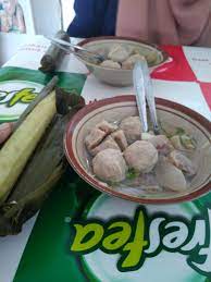 #nganjukfoodies #kuliner #nganjukbakso winong.hi cah, kali ini mimin lagi mbakso di salah satu bakso endeusnya nganjuk. Review Bakso Winong Bakso Legendaris Di Kota Nganjuk Handarek