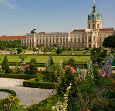 Pin Von Stan Smith Auf Places I Ve Been Schloss Charlottenburg Schloss Charlottenburg Berlin Berlin Heute