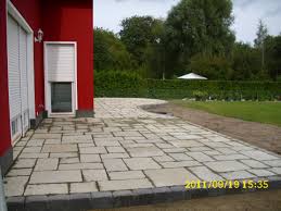 Mit den unregelmäßigen kanten und oberflächen der kann germania antik pflastersteinen schaffen sie ein rustikales flair auf ihrer terrasse. Kann Palisaden Germania Antik Und Bradstone Platten Hess Bau Gmbh