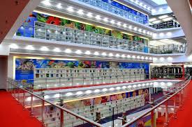 Tarikan utama adalah keindahan pancaran cahaya lampu led pada setiap pokok pada waktu malam. 15 Tempat Menarik Di Shah Alam Makan Lepak Sekali