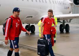 Mein name ist thomas müller. Dresden Airport Auf Twitter Mats Hummels Und Thomas Muller Ziemlich Beste Freunde Was Spassvogel Thomas Hier Wohl Wieder Ausheckt Cfcfcb Matshummels Esmuellert Https T Co R2gorc5r1f