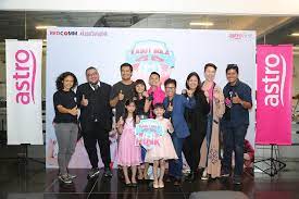 Download subtitle film kasut bola pink (2017). Kasut Bola Pink Di Astro First Eksklusif Mulai 9 Mac 2017