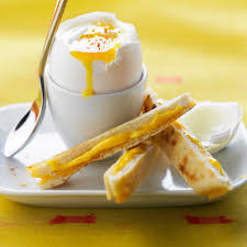 Oeuf A La Coque Facile Rapide Et Pas Cher Recette Recette Oeuf Oeuf A La Coque