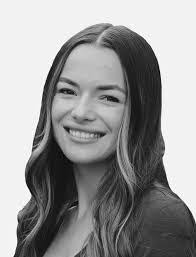 Janna Barton's Instagram, Twitter & Facebook