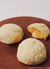 Sumopocky Custom Bakes Salted Egg Yolk Choux Au Craquelin Salted Egg Yolk Egg Yolk Recipes Salted Egg