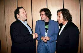 Harvey weinstein was born on march 19, 1952, in flushing, queens, new york city, new york, usa, the first of two boys born to max and. Bild Zu Quentin Tarantino Unantastbar Der Fall Harvey Weinstein Bild Harvey Weinstein Quentin Tarantino Filmstarts De