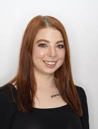 Gloria Poe's Instagram, Twitter & Facebook