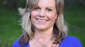 Cynthia Belliveau's Instagram, Twitter & Facebook