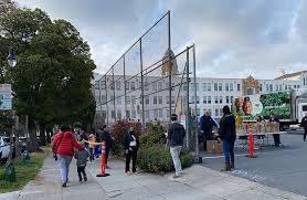 Find free food and groceries at the sf marin food bank. San Francisco Marin Food Bank Arrives At Sf Public Schools And So Do The Hungry Mission Local
