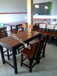 Meja kursi makan minimalis menggunakan kayu jati berkualitas cocok untuk rumah makan, cafe restoran, apartement, hotel maupun ruang makan rumah minimalis. Meja Kursi Rumah Makan Mebel 799336993