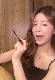 Discover Affordable Veneers with K-Pop Influences