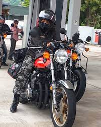 harumi asaiさんはinstagramを利用しています gwの思い出 古いバイクなのでガソリンの量確かめるにはトリップメーター確認して でも不安で140キロとかみたら ガソリンスタンド探す みんなよりかなり多めの回数でガソスタ寄る 時間取らせてごめんね コソ