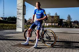 Marts 1989 i leuven ) er en belgisk cyklist, der i øjeblikket kører for uci worldteam deceuninck. Tim Declercq Tim Declercq Twitter