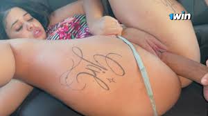 Foda deliciosa dentro do carro com muita putaria (ADRENALINA EM PÚBLICO)