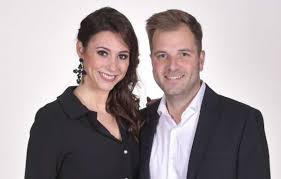 Daar is christa planckaert, de mama van junior, erg blij mee. Valeska De Vriendin Van Niels Albert Verlies Van Een Kindje En Dan Hartoperatie Voor Niels Showbizz 24