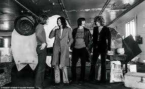 If You Re Going To San Francisco Led Zeppelin Led Zeppelin Through The Years In Never Seen Before Pictures With Images Led Zeppelin Zeppelin Led Zep