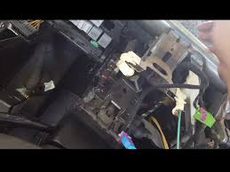 El detector recomendado es uno de fugas de gas halógeno: Paso A Paso Evaporador Jetta Clasico 1998 2013 A4 Youtube