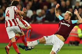 Marko arnautovic was given a bit of special treatment when he was at stoke city because he was such a special player. Keras Laga West Ham United Vs Stoke City Sejajar Dengan Chelsea Vs Manchester United Bolasport Com