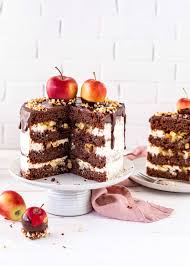 Bratapfel Drip Cake Rezept Schokolade Ganache Apfel Backen Torte Dripcake Kuchen Und Torten Rezepte Kuchen Und Torten Gebratene Apfel