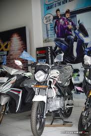 Motor milik yudhistira adi n ini dimodifikasi agar sang pemilik mendapatkan kenyamanan saat menjelajah dan melintasi segala medan jalanan. Fikx0na Pxsnvm