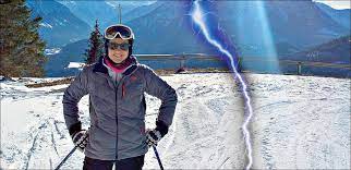 Bundesvorsitzende neos und klubvorsitzende im österreichischen nationalrat, juristin und mutter dreier wunderbarer töchter. Politikerin Auf Der Piste Von Blitz Getroffen News Heute At