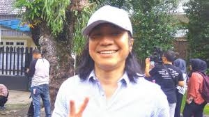 Slank angkat bicara seputar perkembangan kondisi kesehatan abdee. Kaka Buka Bukaan Soal Perceraian Abdee Slank