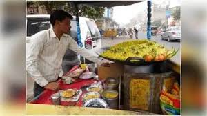Indoriyon ko rahat: Sadak kinare milne lagi poha-jalebi, shadi mein ab dost rishtedar bhi jayenge:इंदौरियों को राहतः सड़क किनारे मिलने लगी पोहा-जलेबी, शादी में अब दोस्त-रिश्तेदार भी ...