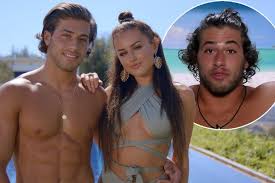 The Kem And Amber Love Island 2017 Love Story From That Bracelet To The Split And Saucy Romps Irish Mirror Online