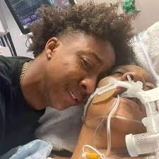 I lost my mom this morning only wicked people won't say rip 🪦