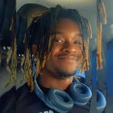 Tyler Cromwell's Instagram, Twitter & Facebook