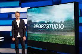 The program is repeated later on 3sat. Bundesliga Endspurt Das Aktuelle Sportstudio Vorab Im Zdf Livestream Ab 22 00 Uhr Presseportal