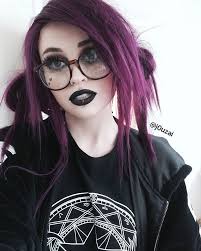 Likes Creepy Things Cute Things And Manga Rachaelfae1 Gmail Com Business Only Goruntuler Ile Emo Sac Modelleri Boyali Sac Sac Guzelligi