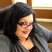 Sara Heydari's Instagram, Twitter & Facebook