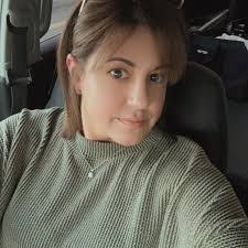 Dana Dupuis's Instagram, Twitter & Facebook