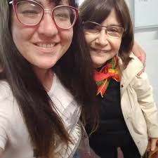 Hola, que lindos recuerdos. Me gradué en el 89. Y tengo algunas fotos de  paseo de fin de año. No recuerdo los apellidos pero de izquierda a derecha  éramos:Natalia, Gabriel, Alida (yo),Noelia,