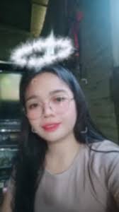 Kim Salvador's Instagram, Twitter & Facebook