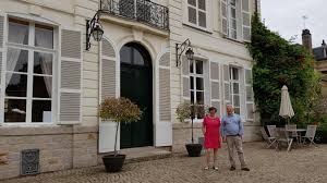 Entre Cour Et Jardin Trois Chambres D Hotes Dans Un Batiment D Arras Du Xviiie Siecle