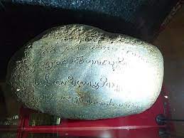 Batu bersurat ini telah dijumpai oleh residen jambi, iaitu l.c. Kedukan Bukit Inscription Wikiwand