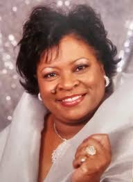 Lucille Bingham's Instagram, Twitter & Facebook