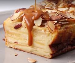 Gateau Invisible Pommes Caramel Un Dessert Fabuleusement Delicieux Desserts Ma Fourchette Easy Desserts Fruit Recipes Food