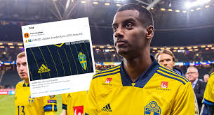 Sverige landslagströja em 2020 zlatan ibrahimovic 10 hemma fotbollströjor kortärmad. Sveriges Bortatroja Till Sommarens Em Uppges Ha Lackt